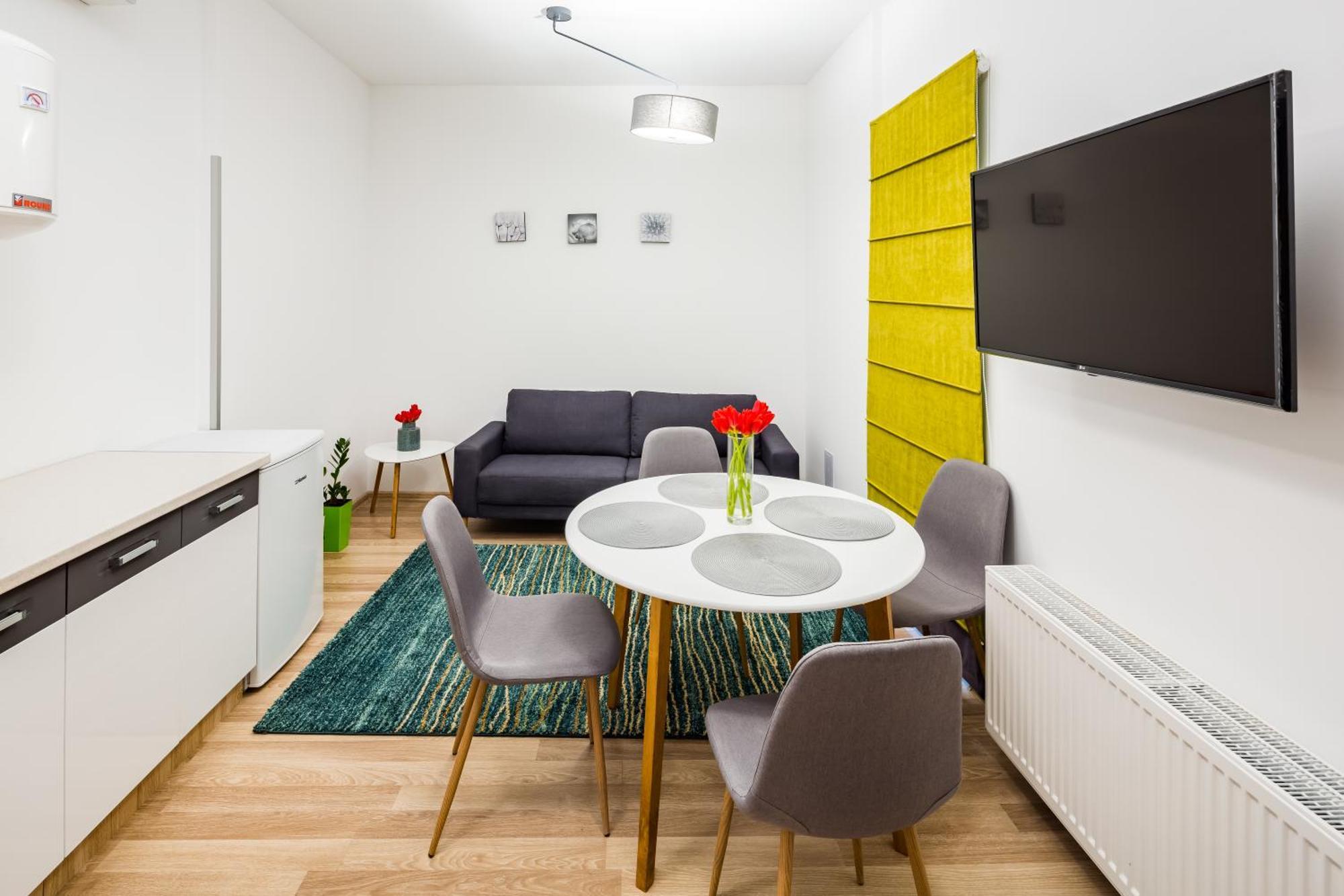 Apart Hotel Code 10 Lviv Exterior photo