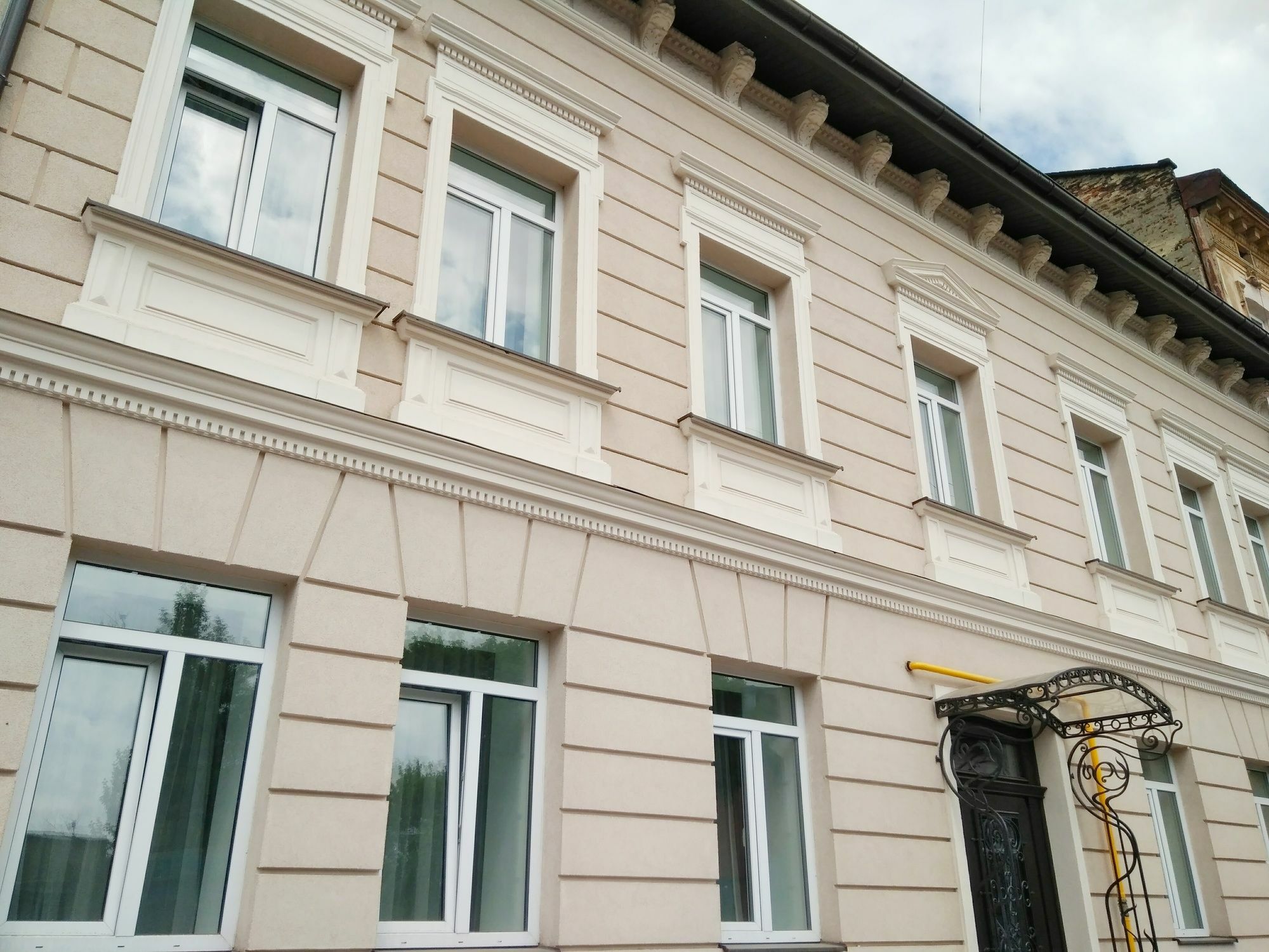 Apart Hotel Code 10 Lviv Exterior photo